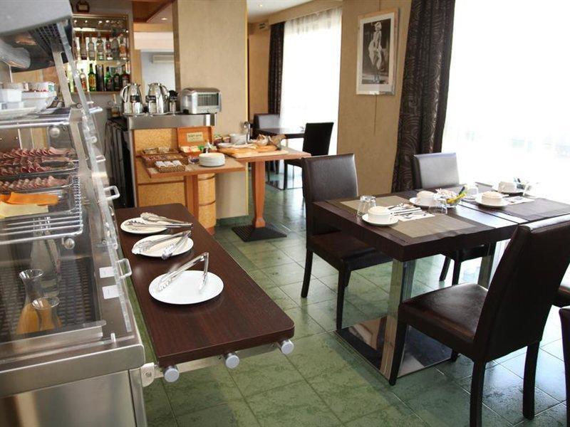 Gallia Hotel 3*